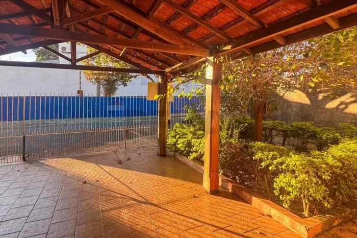 Casa com 3 quartos na Vila Antártica