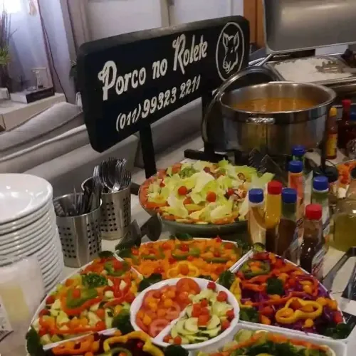 Buffet em domicílio com Porco no Rolete na sua Festa