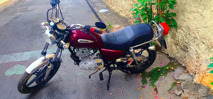 Suzuki Intruder 125cc 2008 preço abaixo - Moto Custom