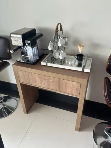 Vende-se aparador 300,00