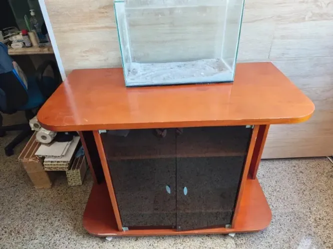 Mesa Rack para Aquário com Portas de Vidro - 1,10 m