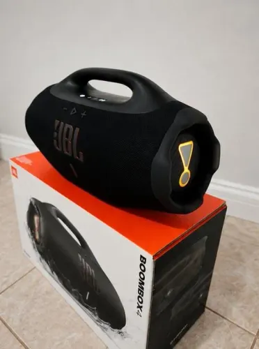 JBL Boombox 4