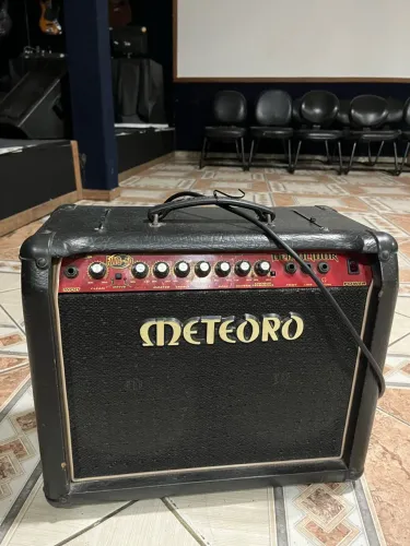 Amplificador Meteoro Demolidor FWG-50