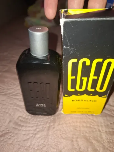 Perfume egeo Bomb Black 