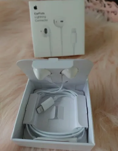 Fone de ouvido Apple EarPods Conector Lightning - Original e na Caixa