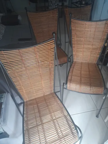 4 cadeiras de bambu/ferro