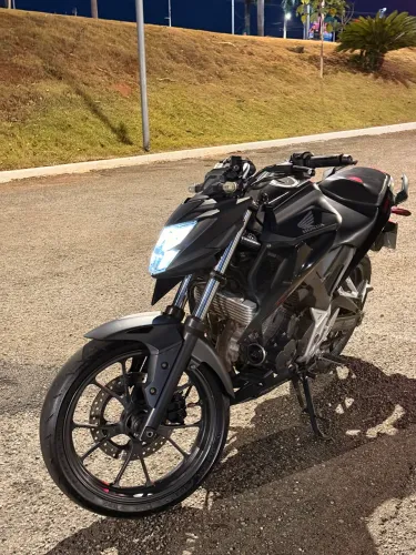 Cb 300f