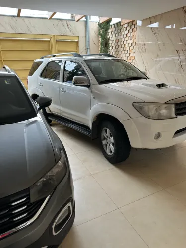 Toyota Hilux SW4 SRV D4-d 4X4 3.0 TDI Dies. AUT 2009
