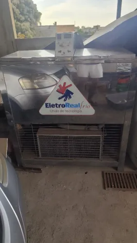 Máquina de fazer picolé