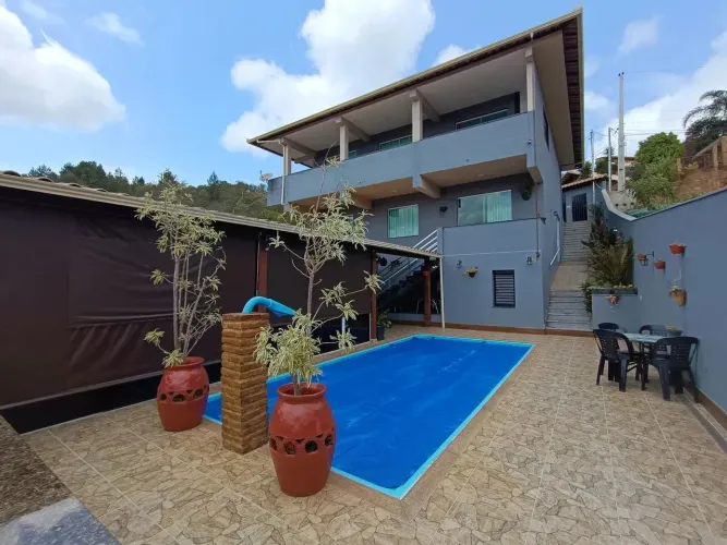 Lindíssima Casa 5Qts, Lazer, Lote 750m2, 900m2 A/C, São Sebastião da Águas Claras, Macacos