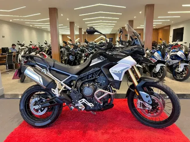 TRIUMPH TIGER 900 RALLY