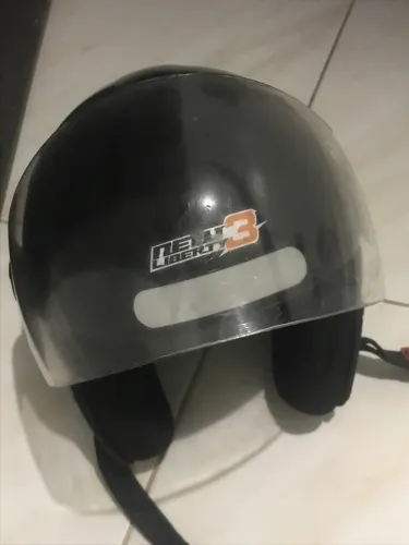 Vendendo capacete