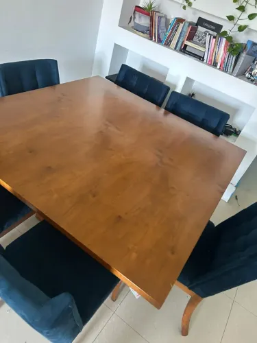Conjunto de Mesa de Jantar + 06 Cadeiras em Veludo