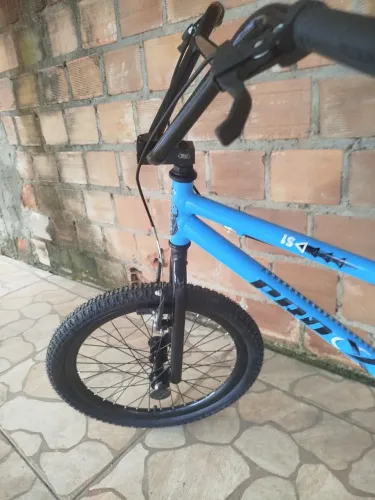 Vendo bicicleta nova aro 20, modelo BMX