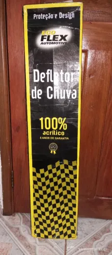 Vendo um DEFLETOR DE CHUVA (calha para as janelas)