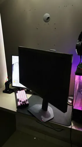 Monitor Gamer BenQ ZOWIE - Com Defeito na Tela | Ideal para Reparo ou Peças