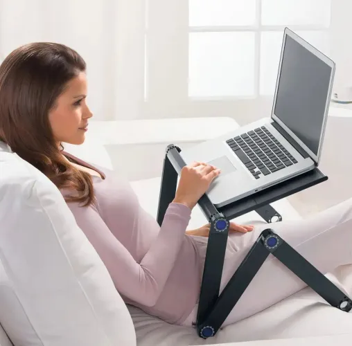 Vende-se mesa de notebook articulada,usada poucas vezes!