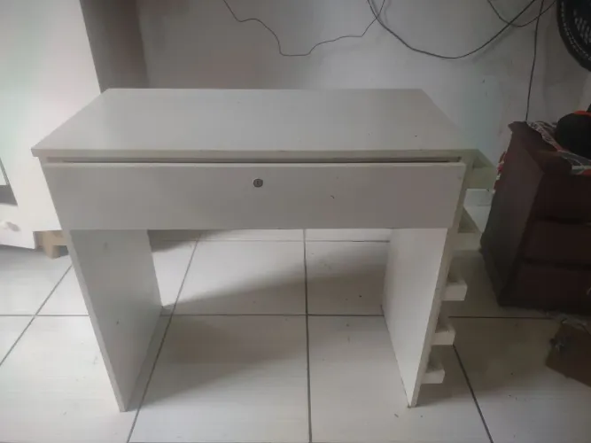 Mesa para manicure 