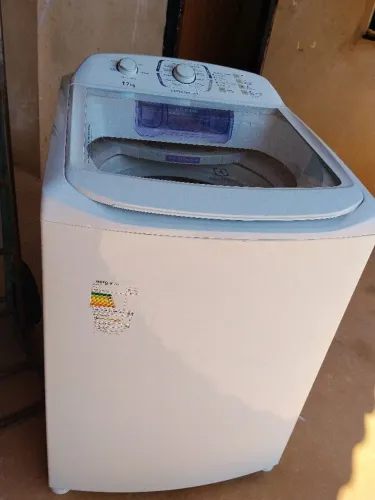 Vendo máquina de lavar roupa 17 Kilos