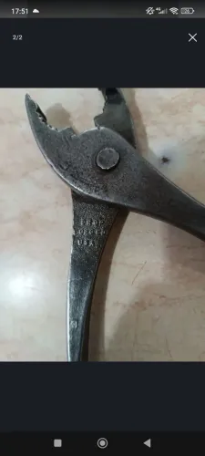 Vendo alicate antigo americano.