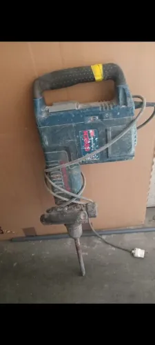 Vendo martelete em ótimas condições