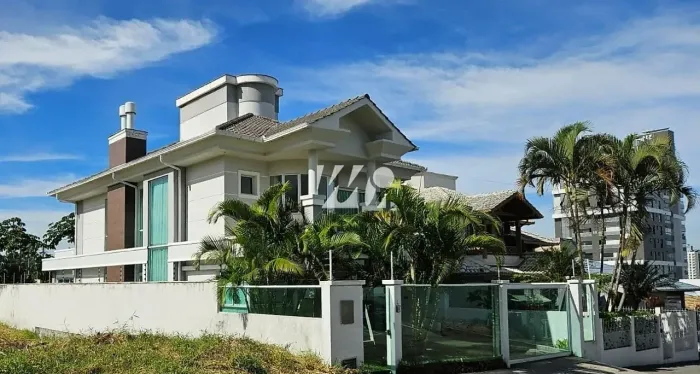 Casa 4 Quartos com 1 Suíte e 306m² - Pedra Branca - imv