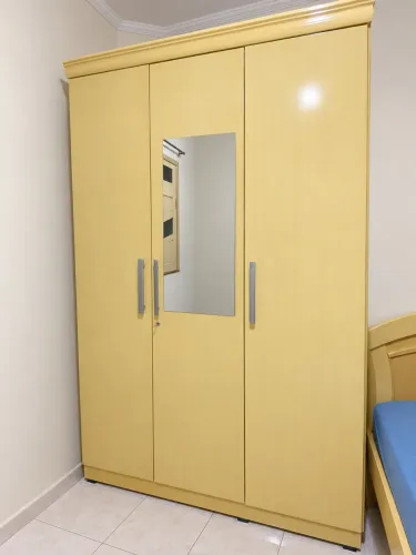Guarda roupa de solteiro