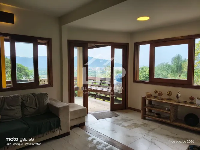 Casa à venda no bairro Pântano do Sul - Florianópolis/SC, Sul da Ilha