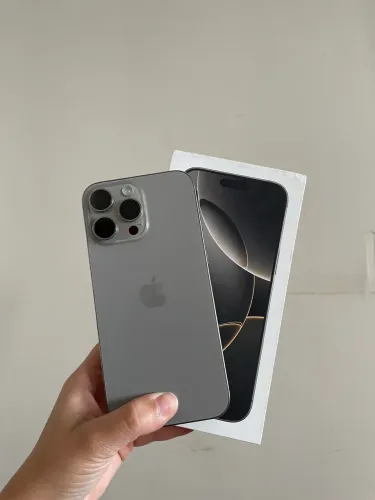 IPHONE 16 PRO MAX 256gb 