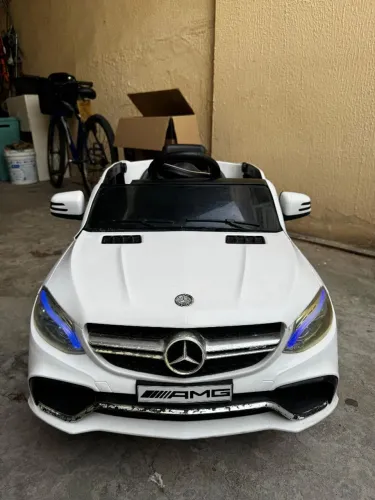 Carrinho elétrico infantil 