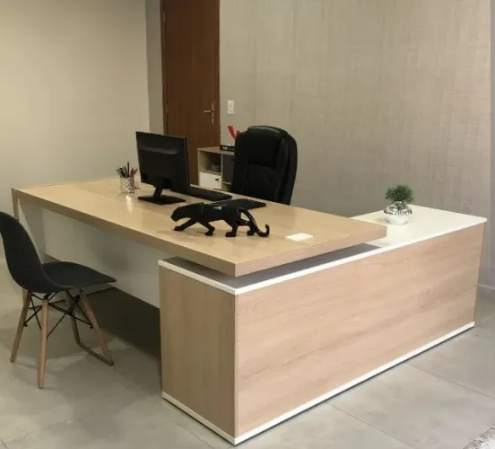 Mesa para escritório, armários, sob medida com entrega e montagem. 
