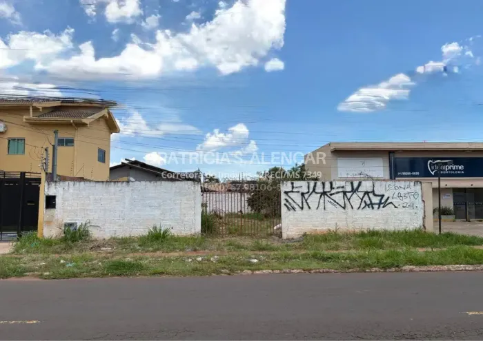 Imóvel para aluguel tem 304 metros quadrados em Jardim São Lourenço - Campo Grande - MS