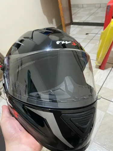 Vendo capacete fw3 GTX star