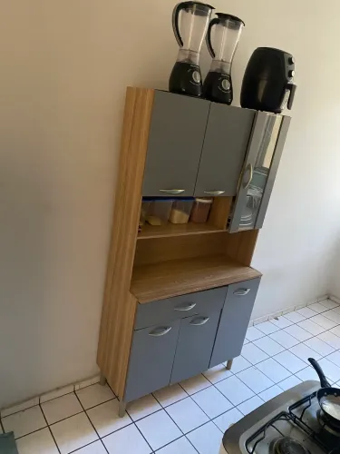 Vende-se esse armário