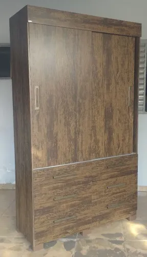 Guarda Roupas De Madeira