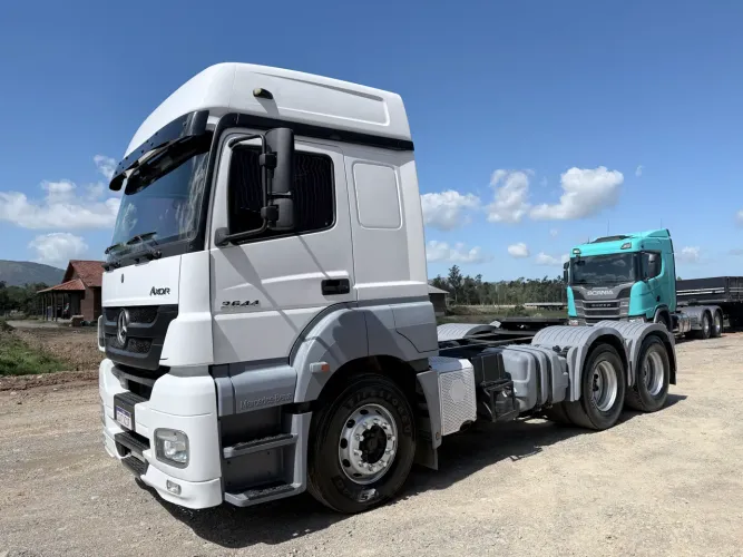 Mercedes benz Axor 2644 6x4 automático