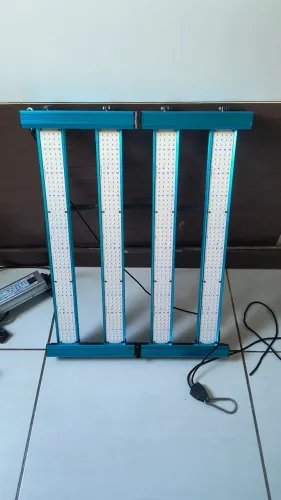 Painel de LED Quantum Bar - X55 - 240w - Samsung LM281B + IR + UV + Deep Red - 4 barras