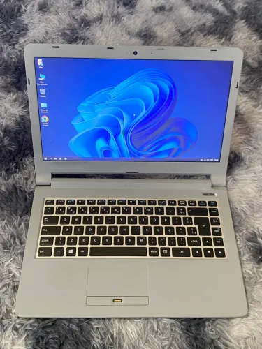 Notebook Core i5 perfeito 