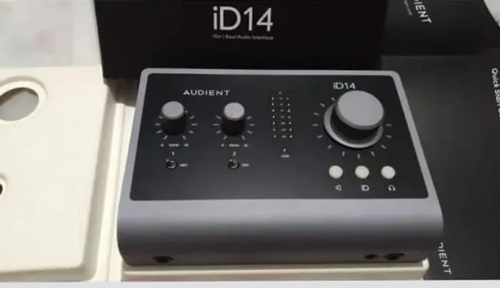 Interface de áudio AUDIENTE ID14