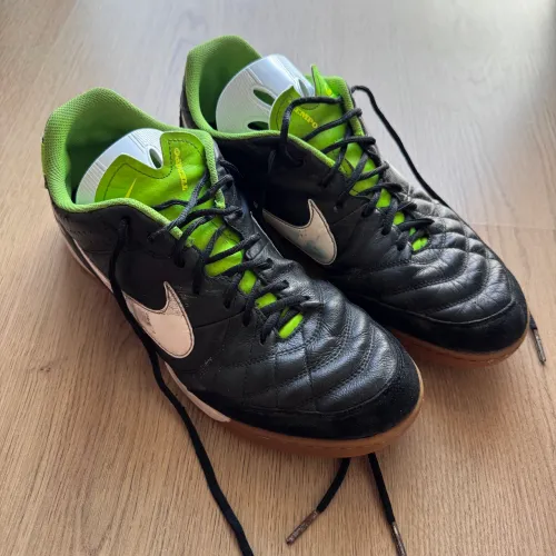 Tênis Nike Tiempo Futsal tam 43
