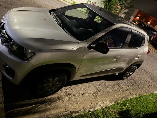 Renault Kwid Intense 1.0 Flex 12V 5P Mec. 2021