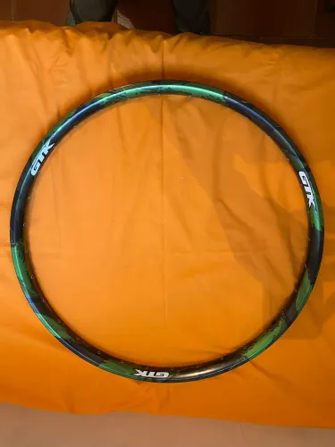 Par de aros Gtk camuflados 32 furos