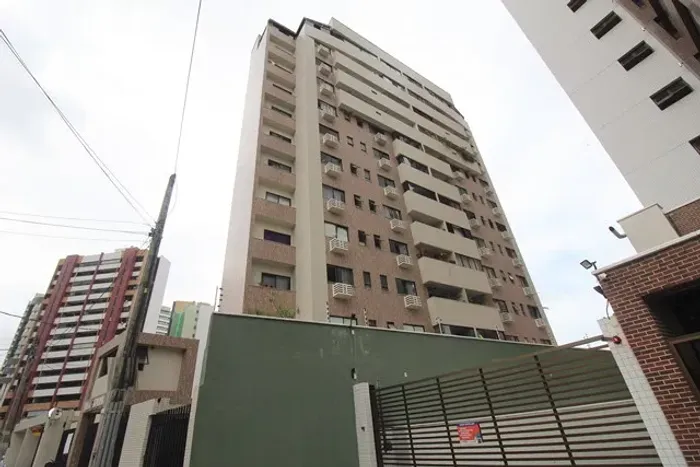 Ed. Villa Romana! Excelente apartamento com 3 suítes, lavabo, varanda, armários, dependênc