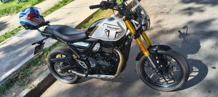 Vendo ou aceito scooter Triumph Speed 400 2026