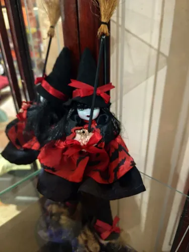 Boneca Bruxa de tecido artesanal (CADA)