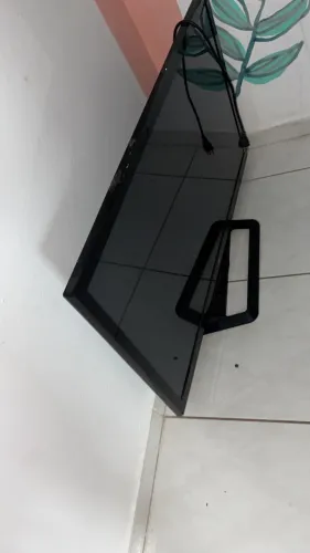 TV LG Plasma de 42 polegadas, identificada pelo código 42PN4600-SA