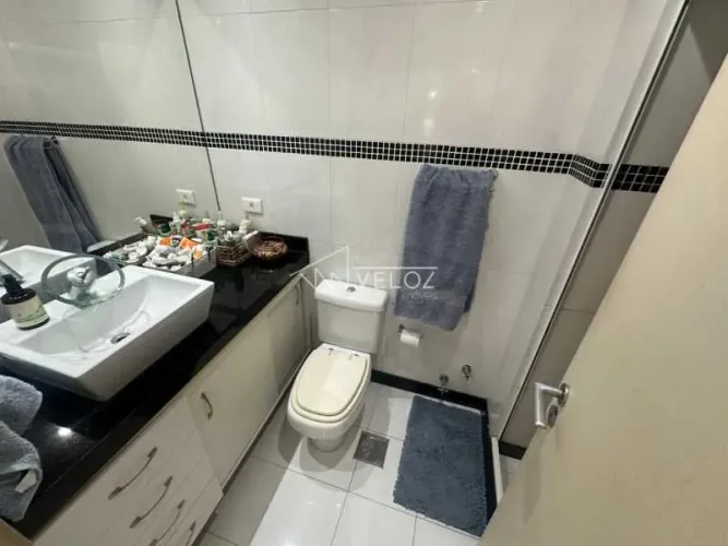 Apartamento - / Residencial / Cosme Velho