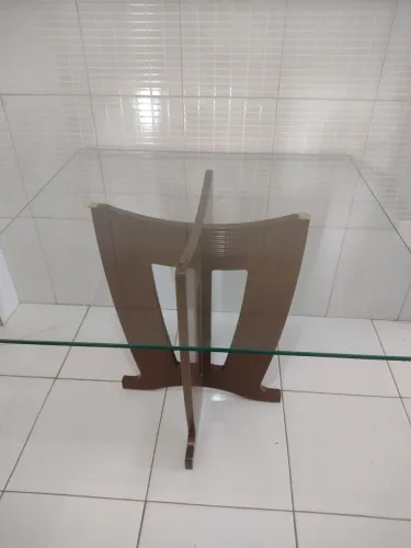 Mesa de jantar 4 lugares! Tampo de vidro.