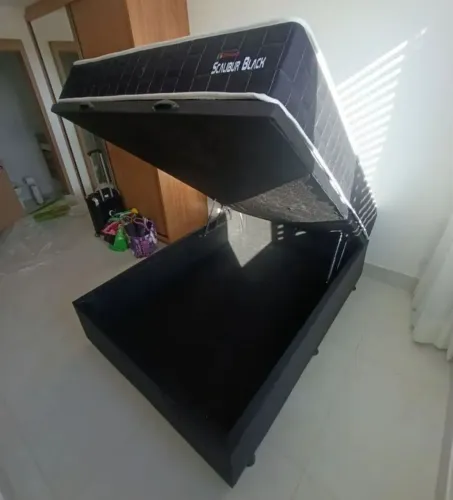 Cama box casal baú preta molas ensacadas 