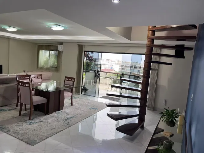 Cobertura à venda no Recreio dos Bandeirantes 390m²